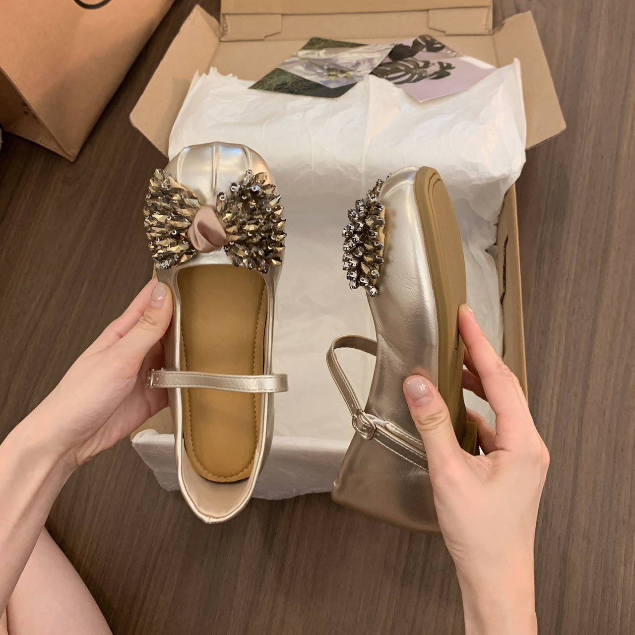 In Stock Women's Mary Jane Flats With Rhinestone Bows, 2026 New Spring Summer Gentle Evening Style Shallow Mouth Soft Sole Leather Shoes