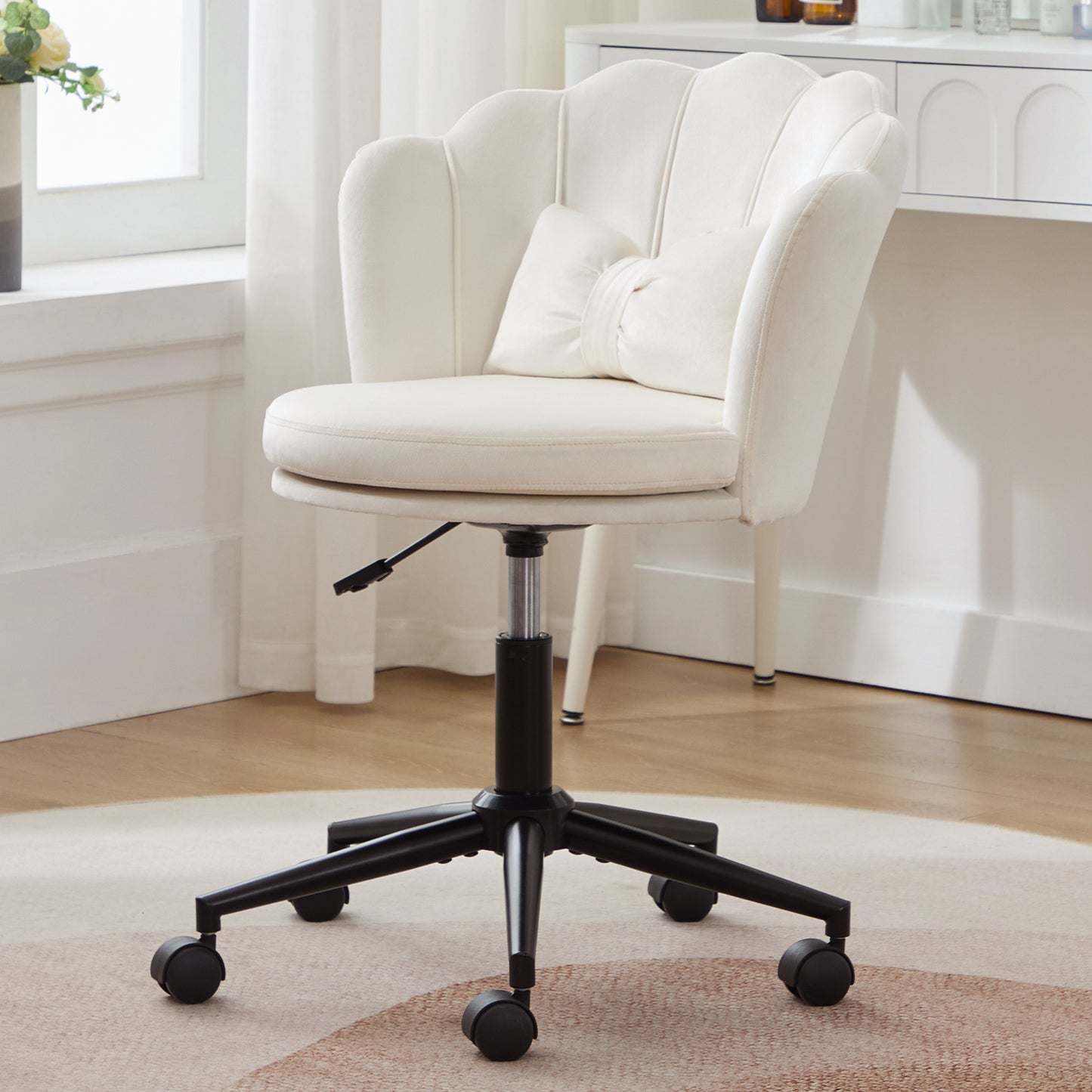 Modern Design  Dressing Chair, Office Chair, Petal-shaped Backrest, Butterfly-shaped Lumbar Cushion, Height Adjustable, Soft Seat Cushion.Suitable For Living Room, Bedroom, Office, Etc.