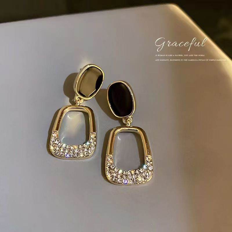 2026 Minimalist Cold Style Earrings, Korean Niche Designer Jewelry For Women