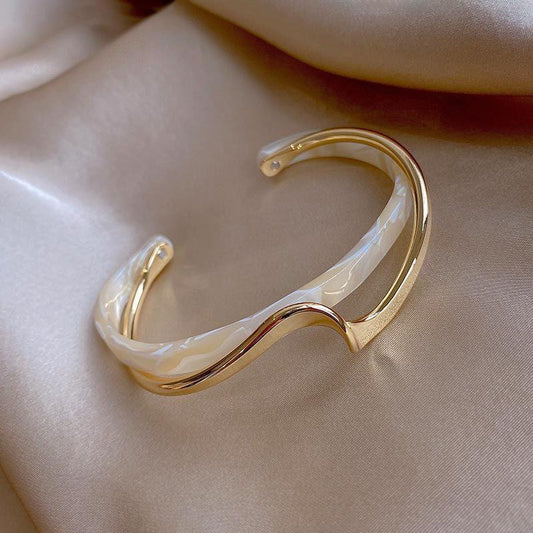 Light-luxury Panel Curved Metal-textured Korean-style Trendy Social Media Worthy Jewelry