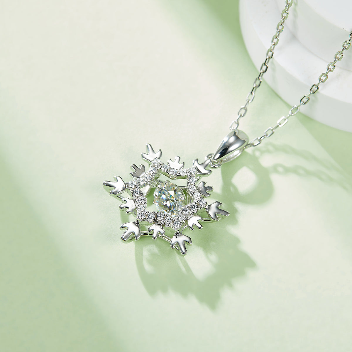 S925 Sterling Silver 0.5ct D Color VVS1 Moissanite Snowflake Necklace 45cm Platinum Plated Pave Design GRA Certified Gift Box