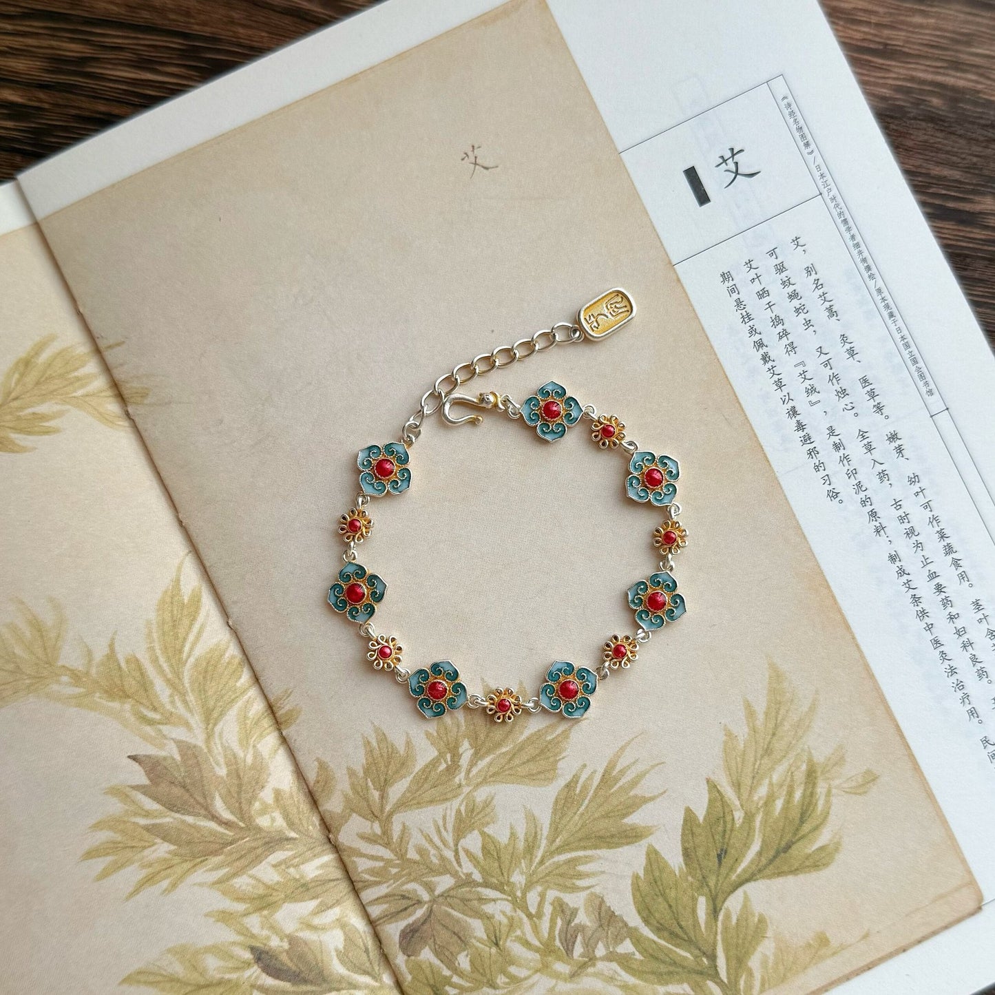 Multi-purpose Silver-plated Bracelet, Perfect As A Gift