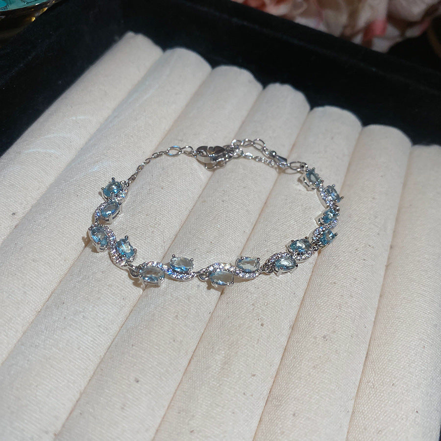 Western Style Cubic Zirconia Heart Bangle Premium Chic Bracelet Elegant Niche Trendy Fashion Accessory