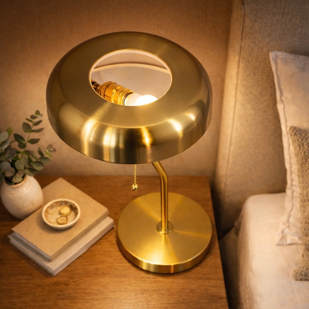 High Quality Hotel European Modern Bed Side Nightstand Decorative Table Desk Lamp, Metro Table Lamp With Gold Outer And White Inner 110-120V