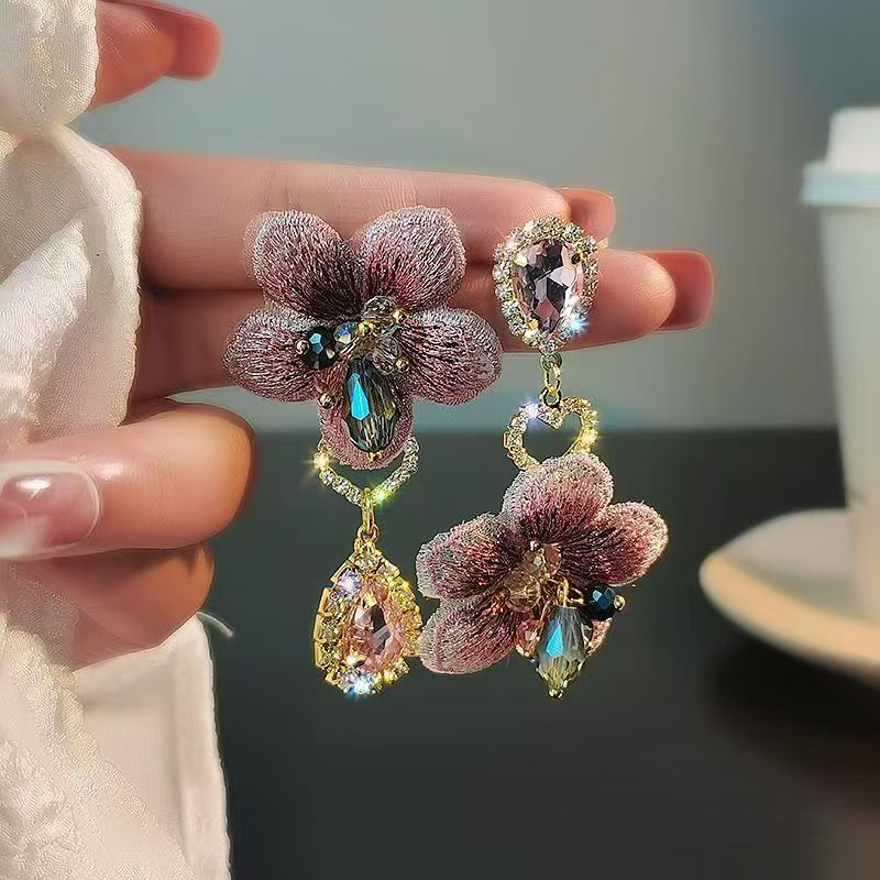 2026 New Vintage Chinese Style Big Flower Stud Earrings For Women, Unique Asymmetric Embroidery Petal Fashion Rhinestone Ear Jewelry