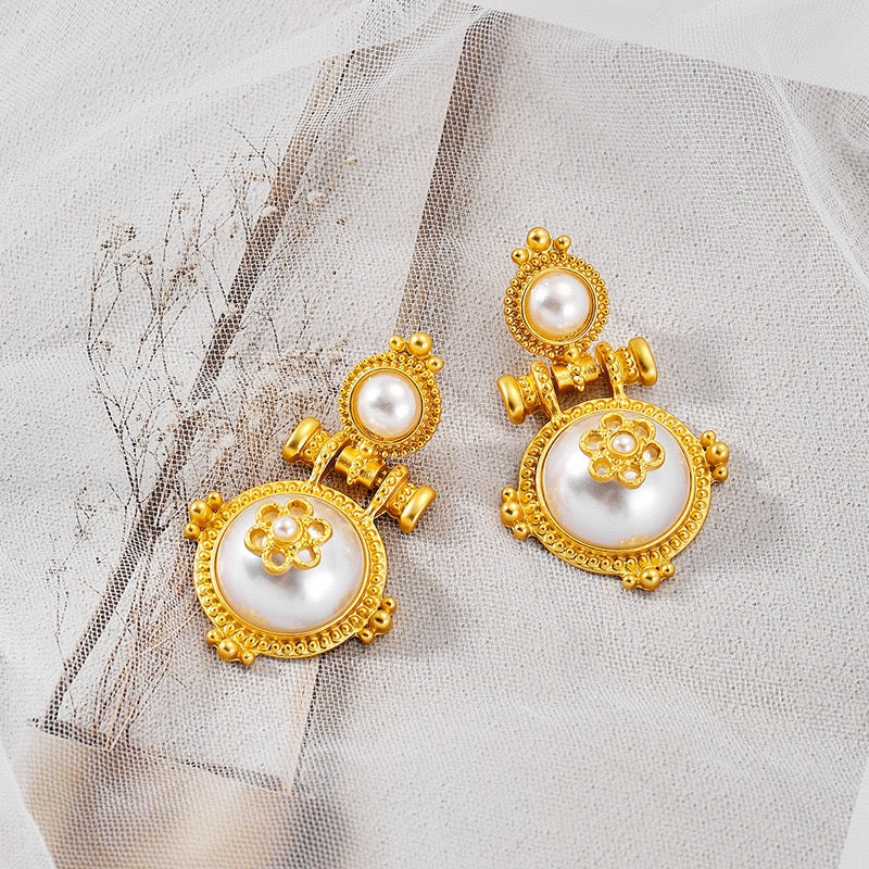 Vintage Pearl Earrings For Women French Retro Style Stud Earrings Korean Elegant Luxury Jewelry