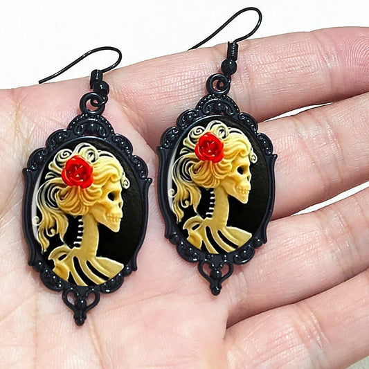 Beauty Black-frame Metal Earrings