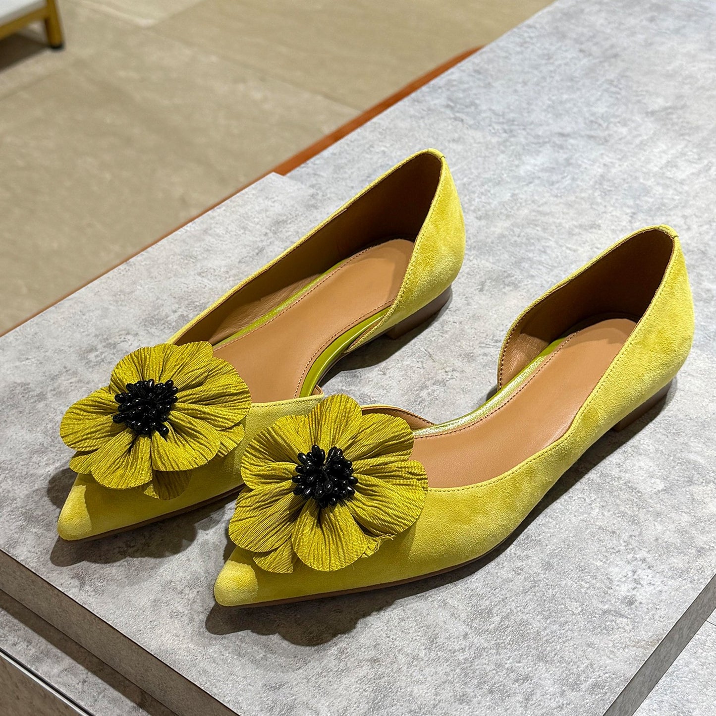 2026 New Women's Niche Floral Mary Jane Shoes, Versatile Soft Upper Pointed Toe Low Cut Fashion Flats