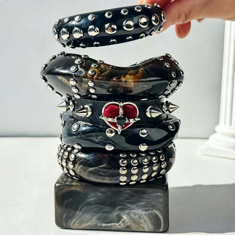 A Variety Of Color-block Irregular-shaped Bracelet Accessories