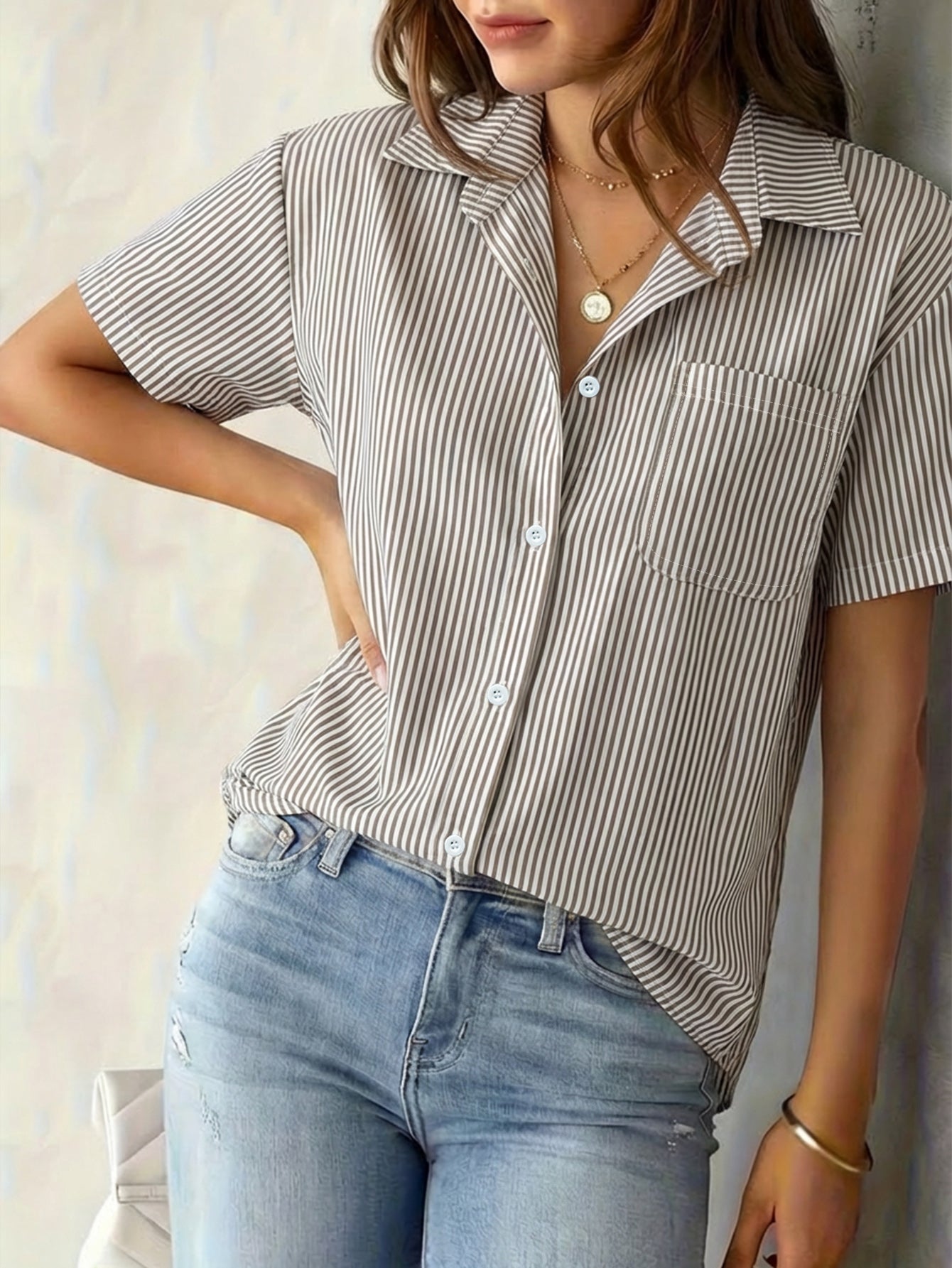 Women's Striped Print Turn Down Collar Short Sleeve Button Front Pocket Decor Casual Blouse