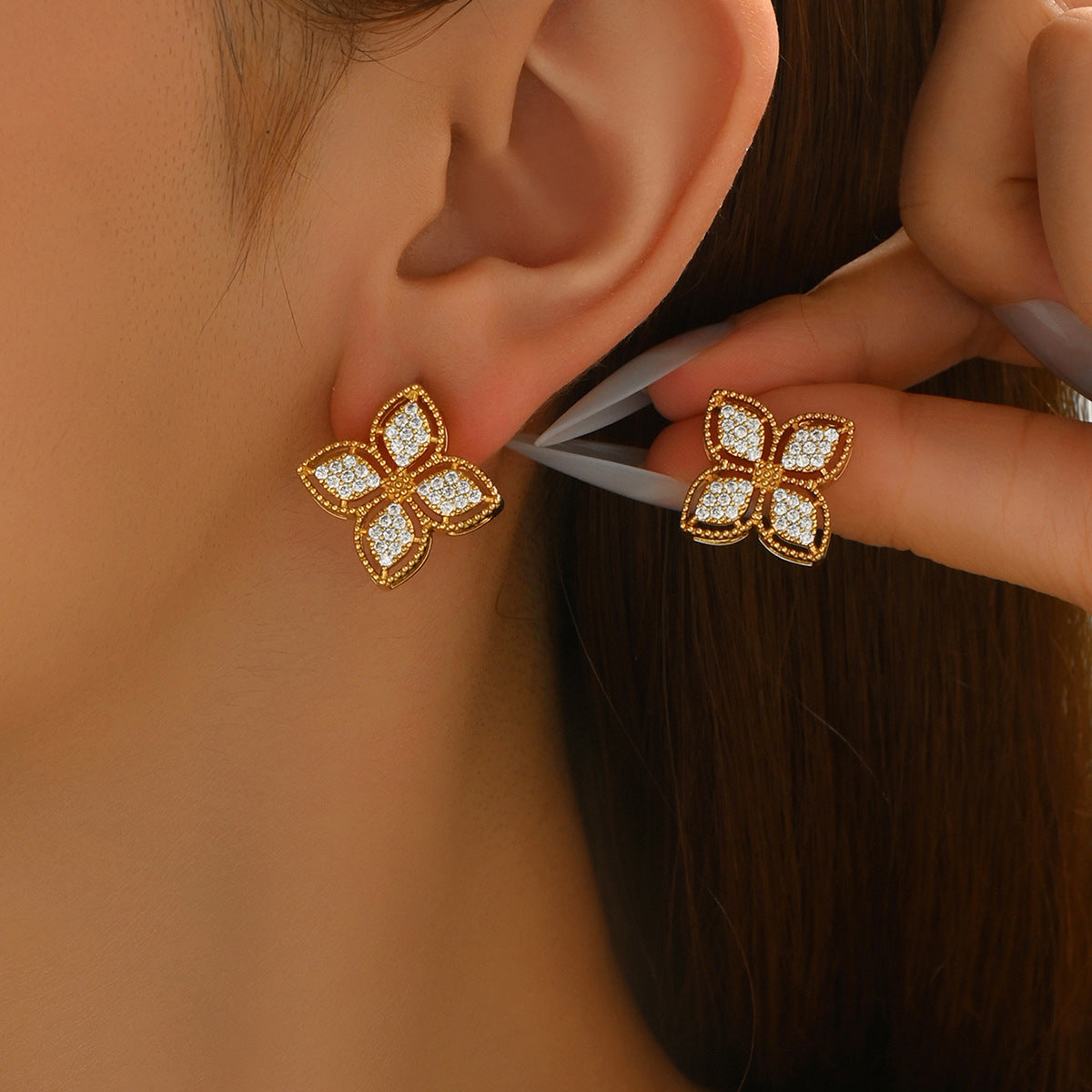 Light Luxury European American Women Stud Earrings, Versatile Four-Leaf Clover Floral Design Inlaid Cubic Zirconia, Premium Daily Fashion Ear Jewelry For Ladies