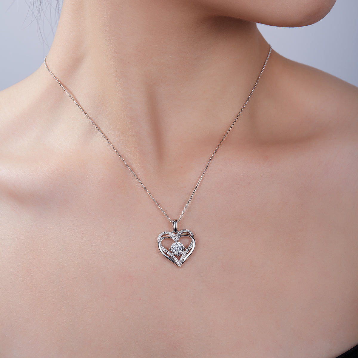 4.4g S925 Sterling Silver Heart Moissanite Necklace 45cm  42 Stones Pendant With GRA Certificate, Platinum Plated Romantic Jewelry Gift Box Set For Women