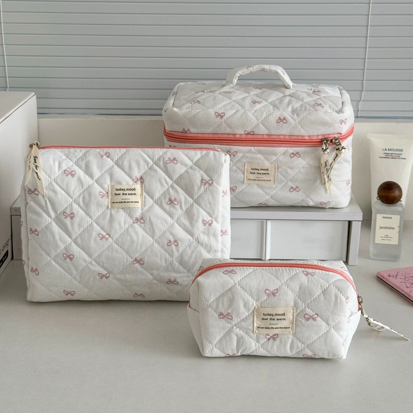 Bow-knot Flower Large-capacity Makeup Bag