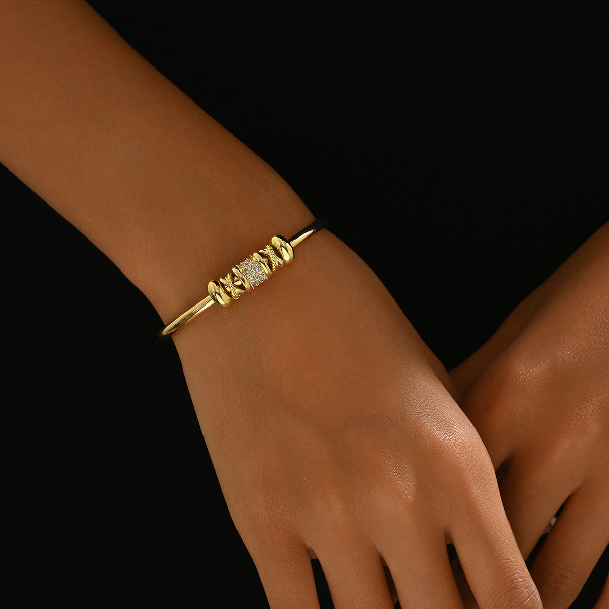 Minimalist Korean Style Women Bangle, Unique Geometric Niche Design Inlaid Cubic Zirconia, Premium Texture Fashion Wrist Jewelry