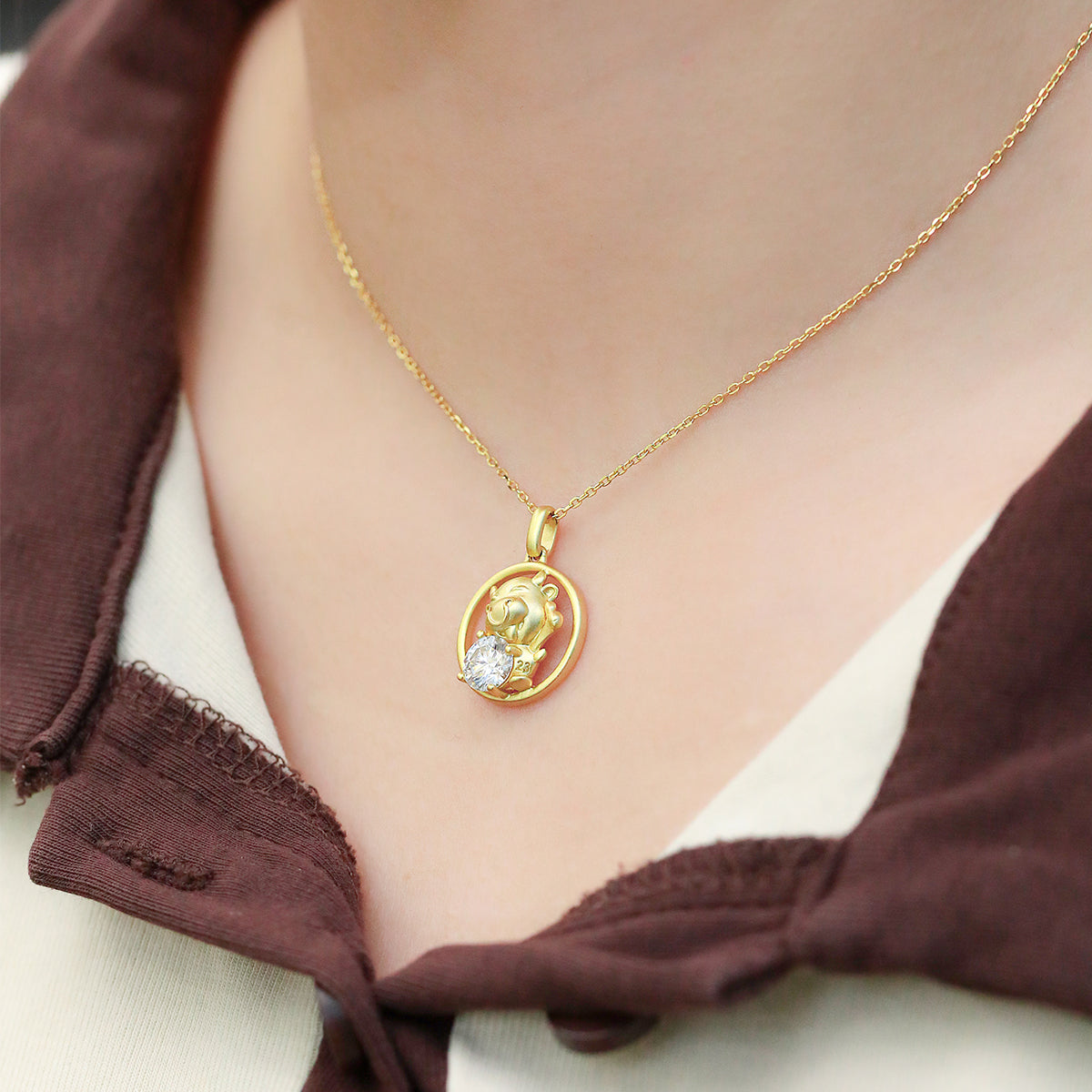S925 Sterling Silver Gold Plated 1ct D Color VVS1 Moissanite Ox Necklace 4.8g Chinese Zodiac Benmingnian Gift GRA Certified Gift Box