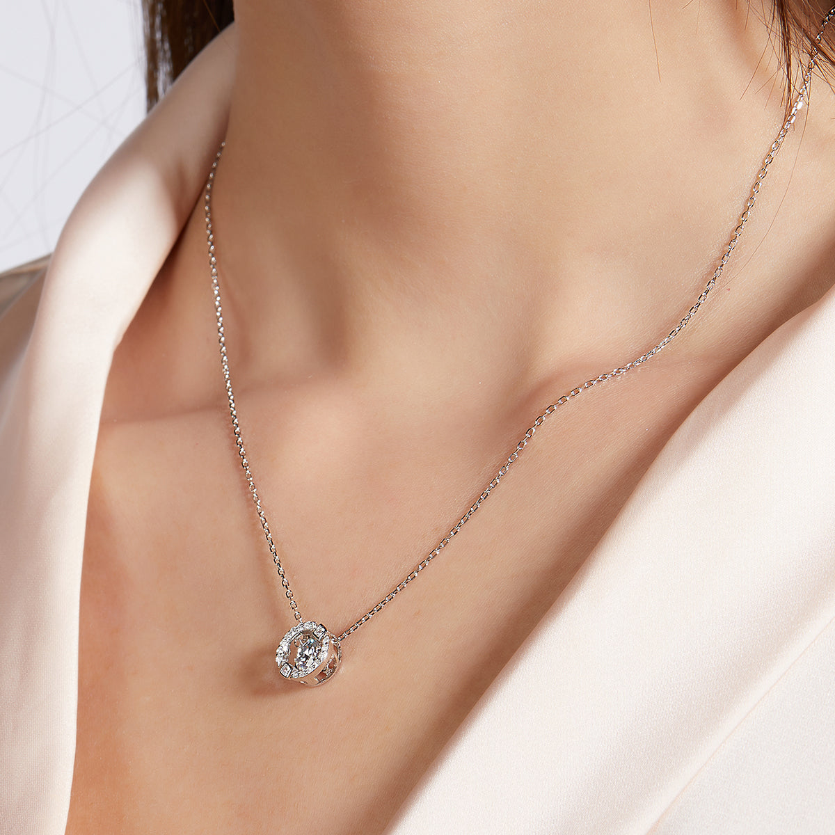 S925 Sterling Silver 0.5ct D Color VVS1 Moissanite Halo Necklace 45cm Platinum Plated Pave GRA Certified Gift Box