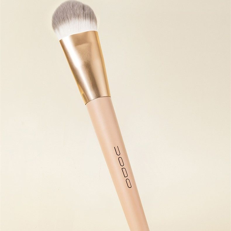 Smear-proof Makeup Magic Seamless Soft Flat Head Makeup Brush