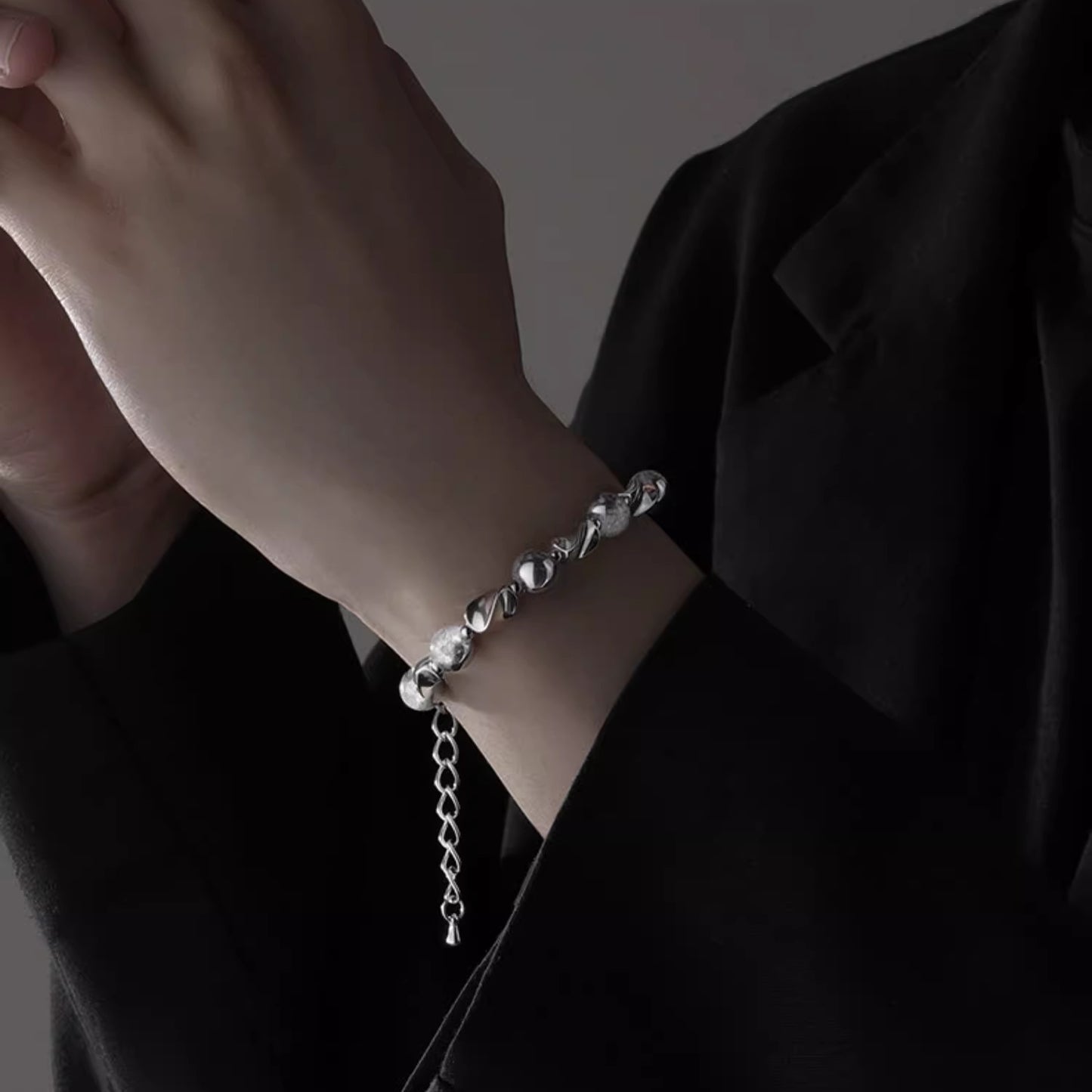 Men's Mobius Bracelet, Niche Stylish Pearl Wrist Jewelry, High-end Unique Accessories For Guys