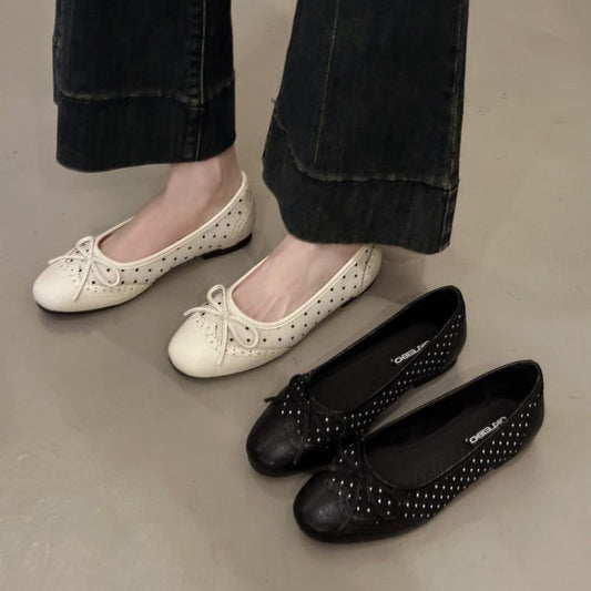 Women Vintage Polka Dot Brogue Perforated Front Bow Ballet Flats, Round Toe Slip On Soft Leather Elegant Office Daily Casual Doll Shoes