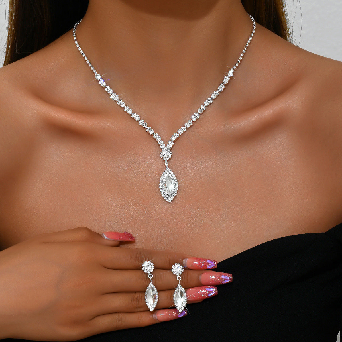 Cross-Border Hot-Selling Claw Chain Jewelry Set, Fashionable Full Diamond Angel's Tears Pendant Necklace And Earrings Two-Piece Set Accessories