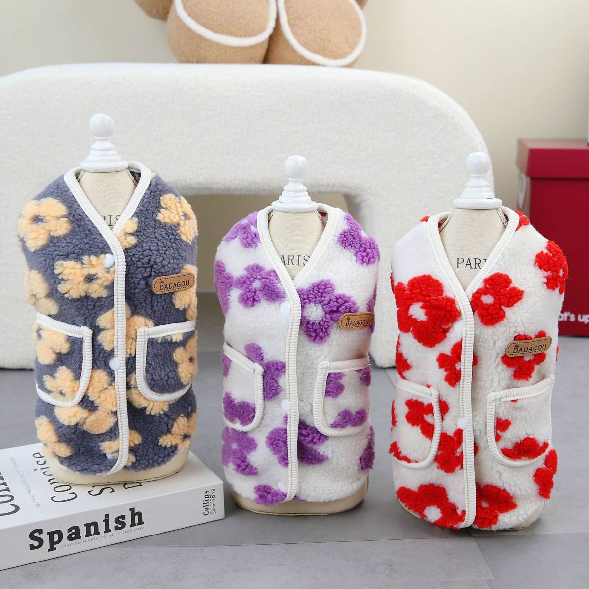 Cat Pet Clothing Winter Five-Petal Flower Velvet Coat
