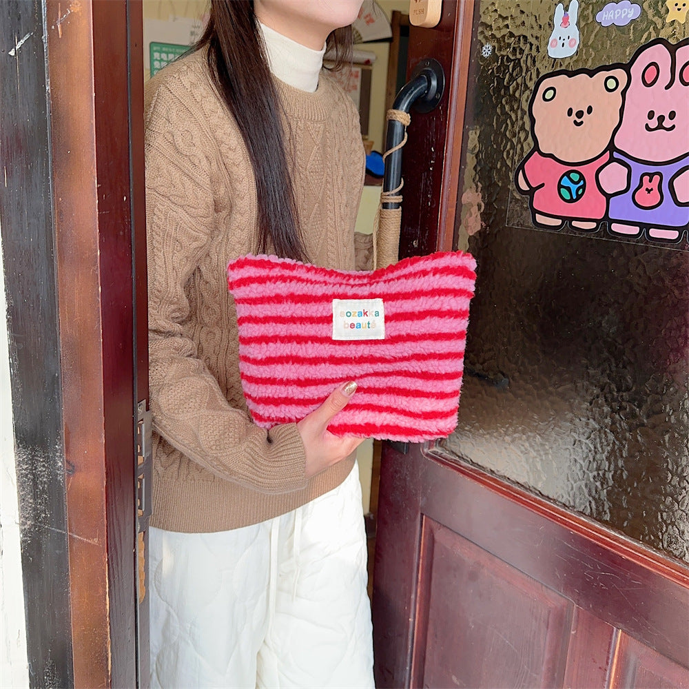 Winter Plush Color Polka Dot Large Capacity Travel Skincare Cosmetic Storage Bag