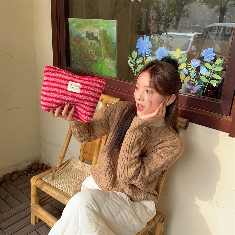 Winter Plush Color Polka Dot Large Capacity Travel Skincare Cosmetic Storage Bag