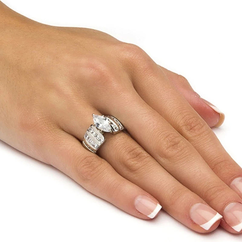 Full Diamond Horse Eye-shaped Zircon Ring Female Annual Meeting Accessories