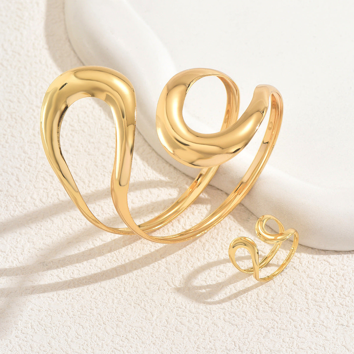 Hot Selling Cross-border European American Women Jewelry Set, Unique Hollow Smooth Metal Bangle & Adjustable Open Ring, Versatile Matching Hand Accessories