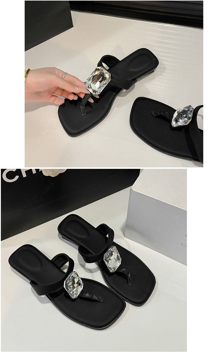 French Style Small Fragrant Slippers For Women's Summer Outdoor Wear, Internet Famous Fashion Rhinestone Flat Bottomed Beach Sandals