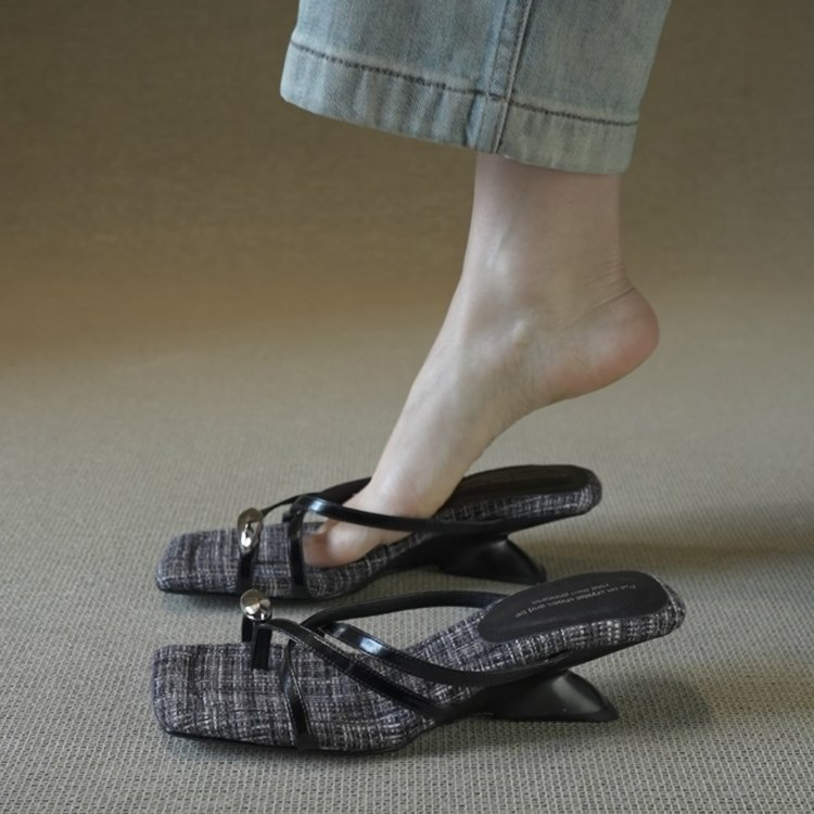 Wedge Heel French Style Square Toe Thong Sandals Slippers Women Outdoor Wear New Arrival Summer 2026