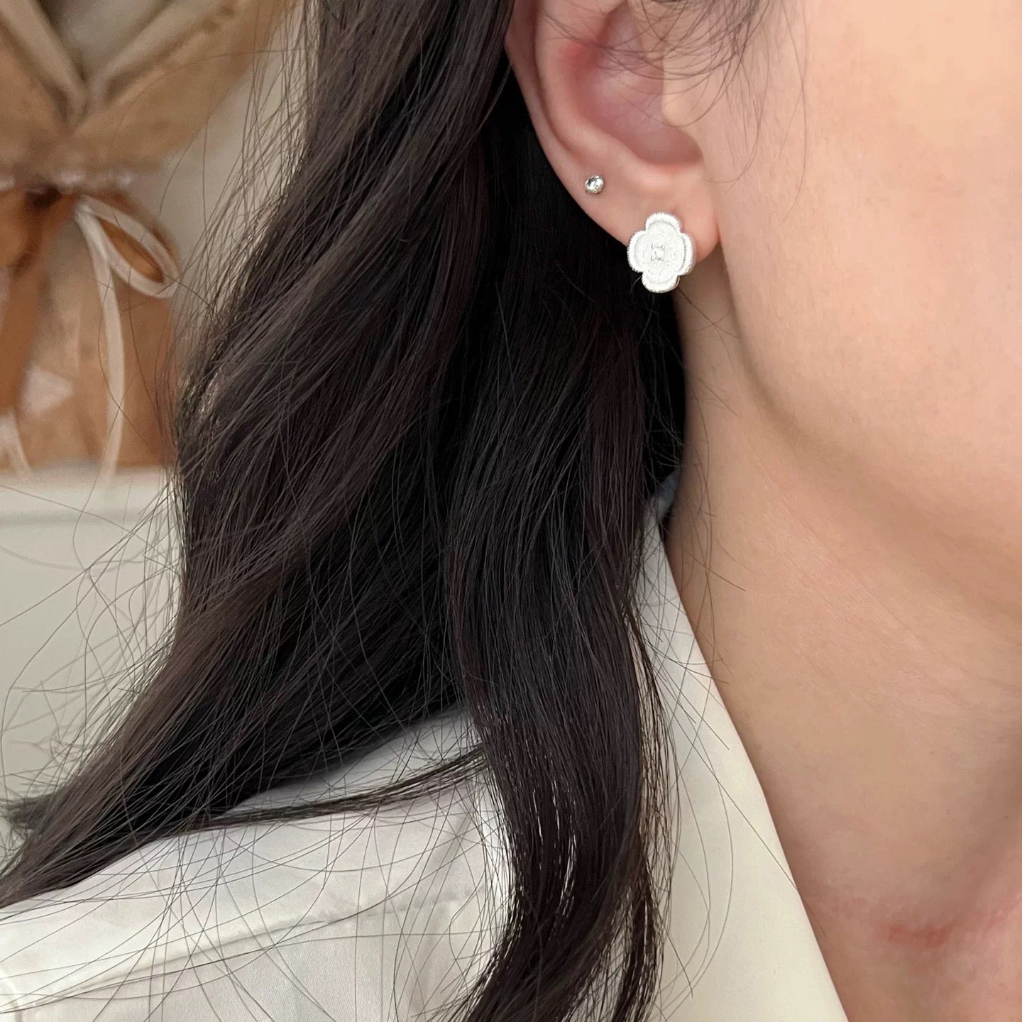 1 Pair 999 Sterling Silver Textured Diamond Flower Stud Earrings, Delicate Minimalist Style, Perfect For Daily Wear & Valentine's Gifts
