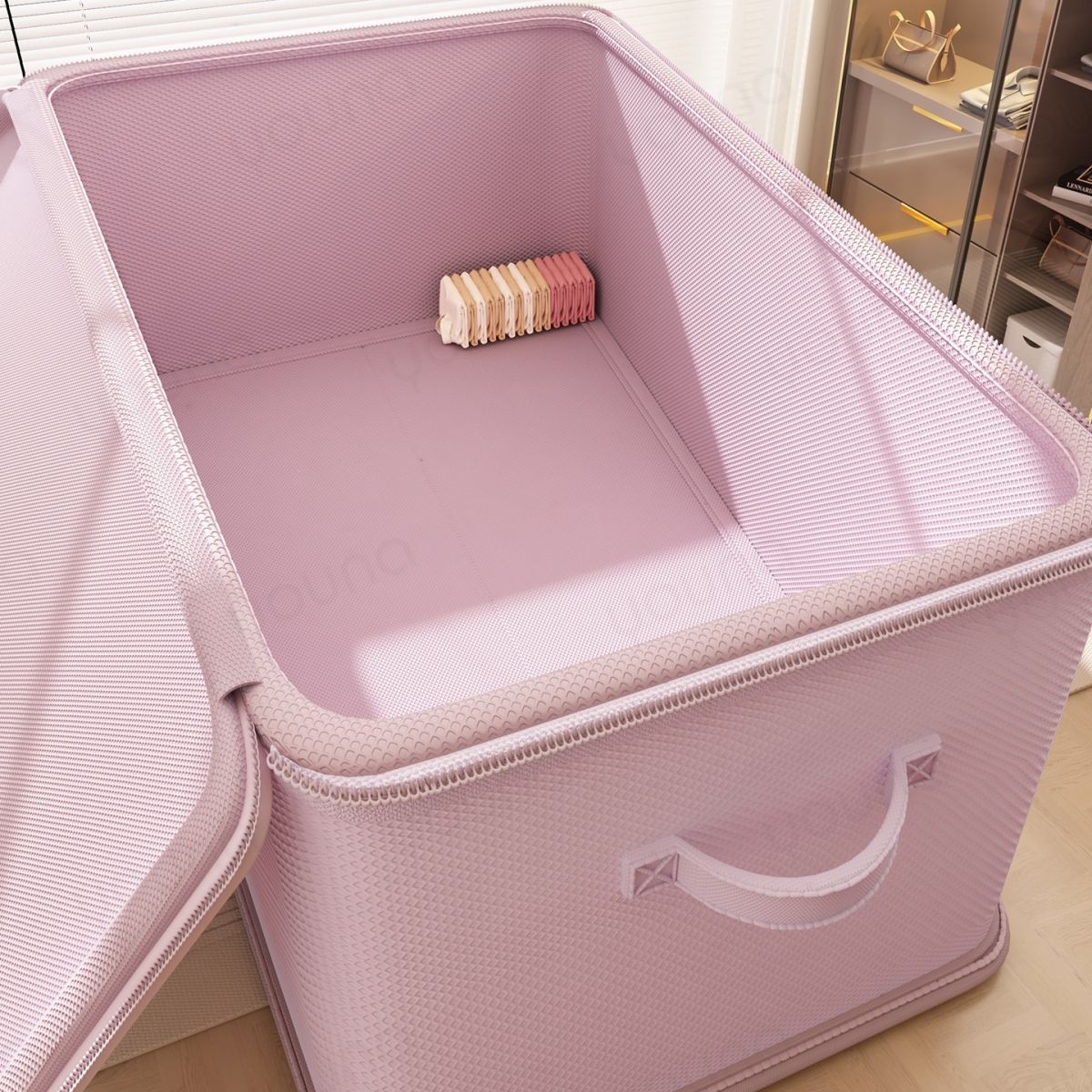 Lockable Storage Box Large Capacity For Clothes And Quilts With Zipper