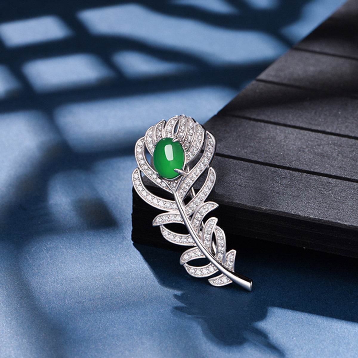 S925 Sterling Silver Feather Brooch, 8x6mm Cabochon Green Chrysoprase, Platinum Plated 4.6g, Elegant Leaf Brooch Pin For Women With Gift Box
