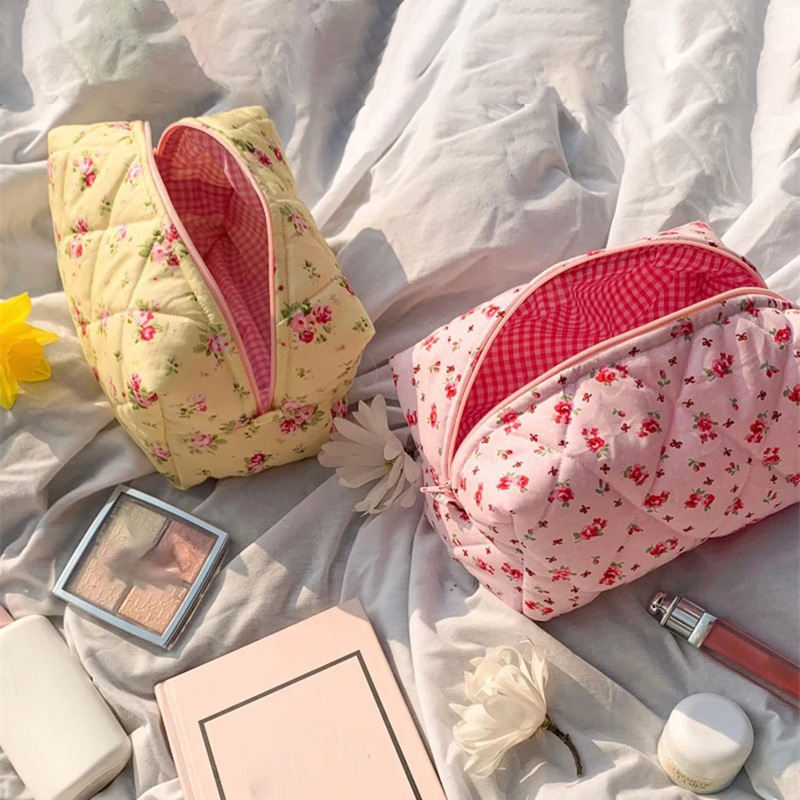 Large Capacity Travel Multifunctional Floral Makeup Bag