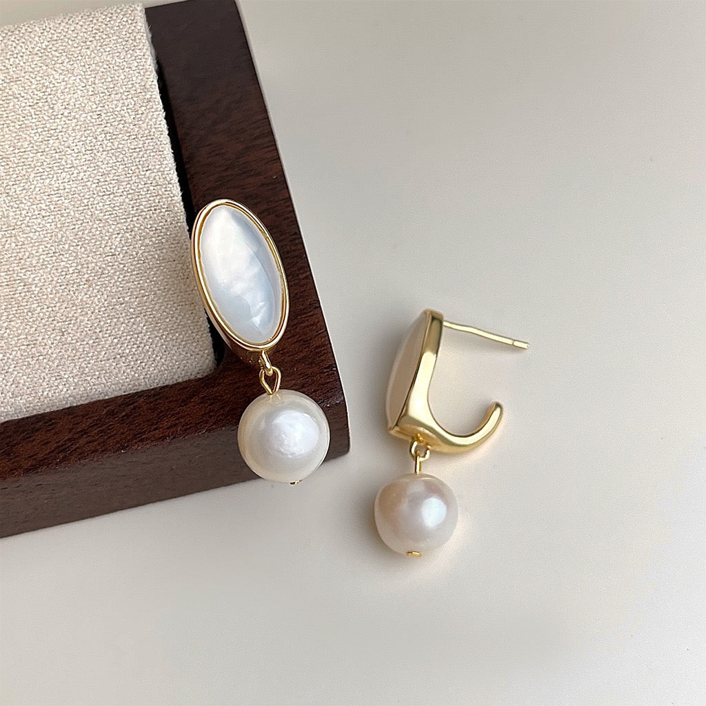 Vintage Freshwater Pearl Earrings Women French Baroque Stud Earrings Elegant Premium Gift