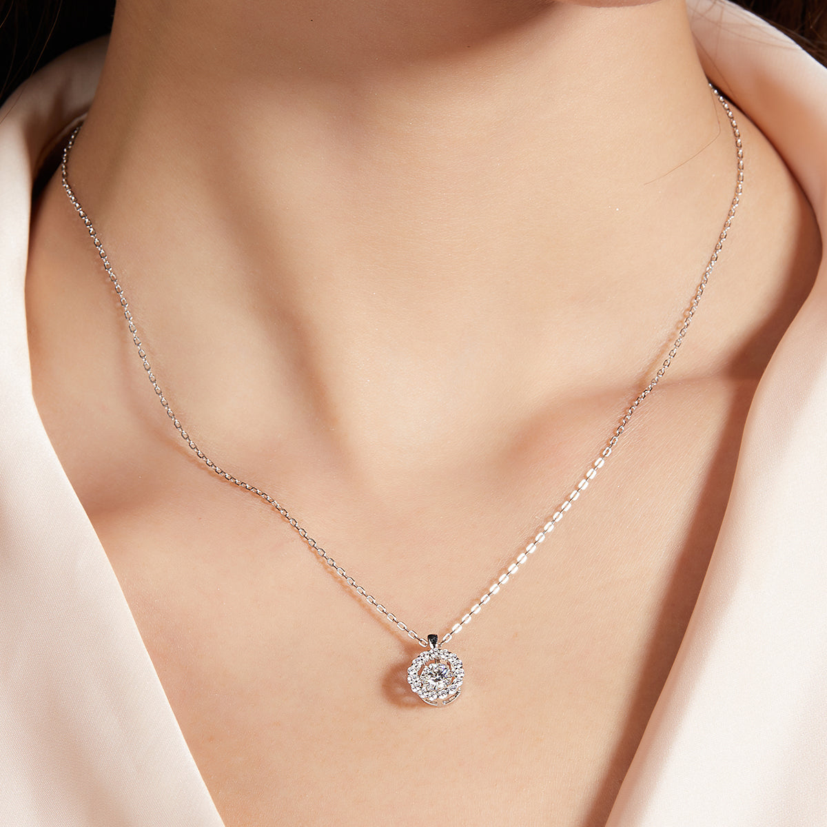 S925 Sterling Silver 0.5ct D Color VVS1 Moissanite Halo Necklace 45cm Platinum Plated GRA Certified Gift Box