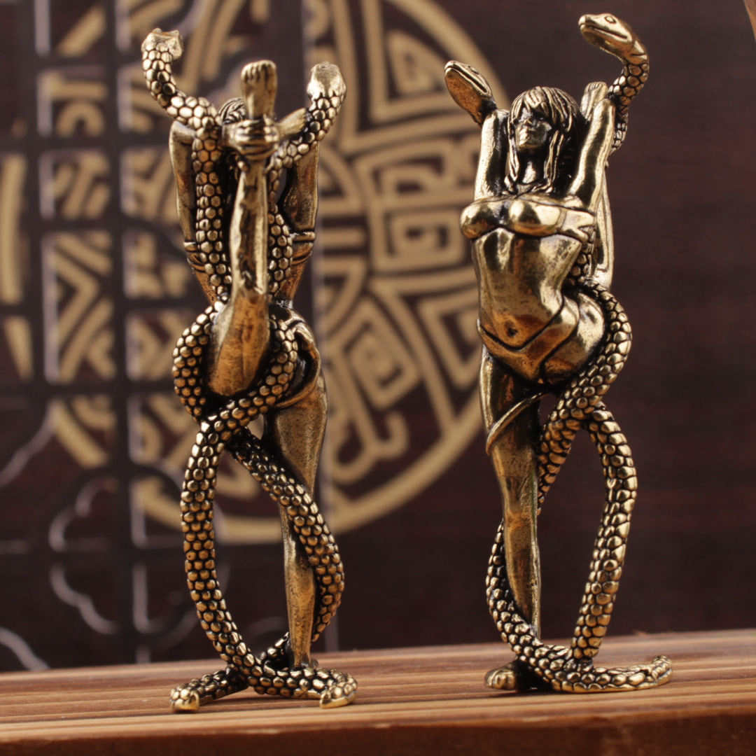 Creative Brass Figurine Of A Beauty And A Snake For Furniture Decoration