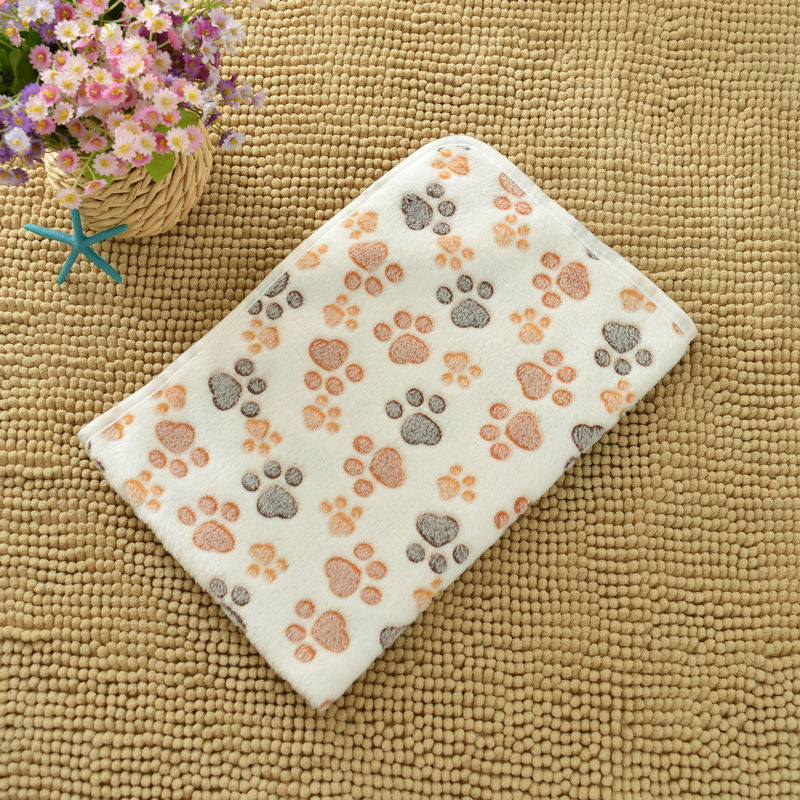Simple And Versatile Flannel Paw Print Pet Blanket