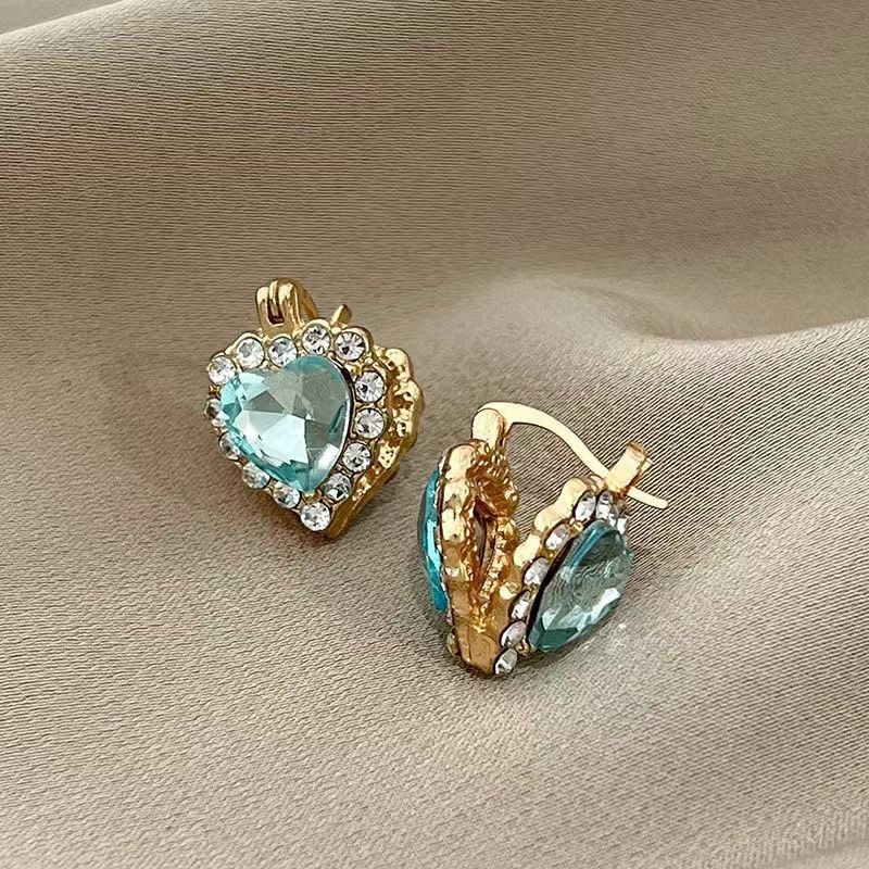 2026 New Super Sparkly Blue Heart Zircon Earrings, Ocean Heart Double Sided Design, Light Luxury High-End Women's Fashion Ear Jewelry