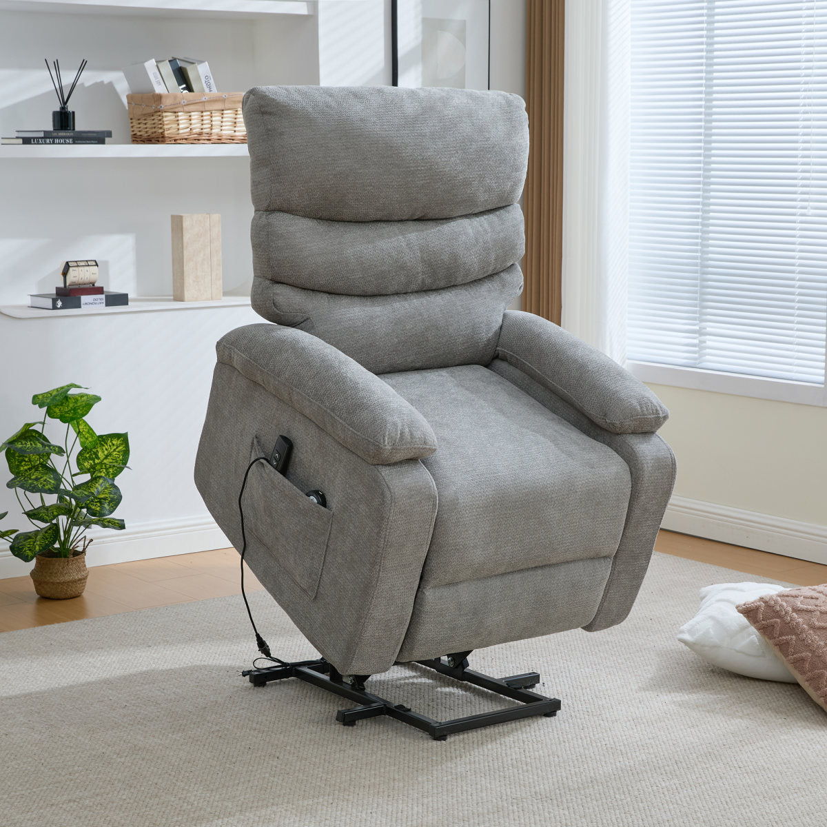Multifunctional Electric Recliner With Stand-up Aid, Massage And Heat Function, Electrically Adjustable Backrest And Footrest, And Side Storage Pockets.