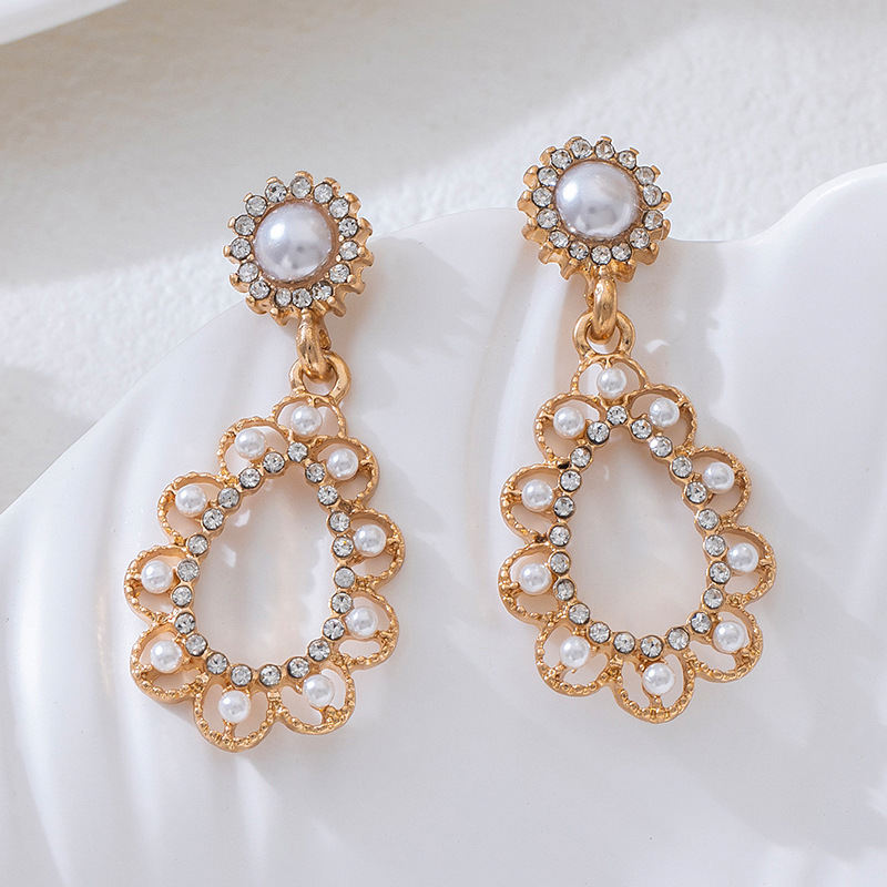 New Arrival Fashion Rhinestone Inlaid Circle Drop Earrings, Premium Unique Pearl Ear Jewelry, Geometric Stud Earrings For Women Daily Wear