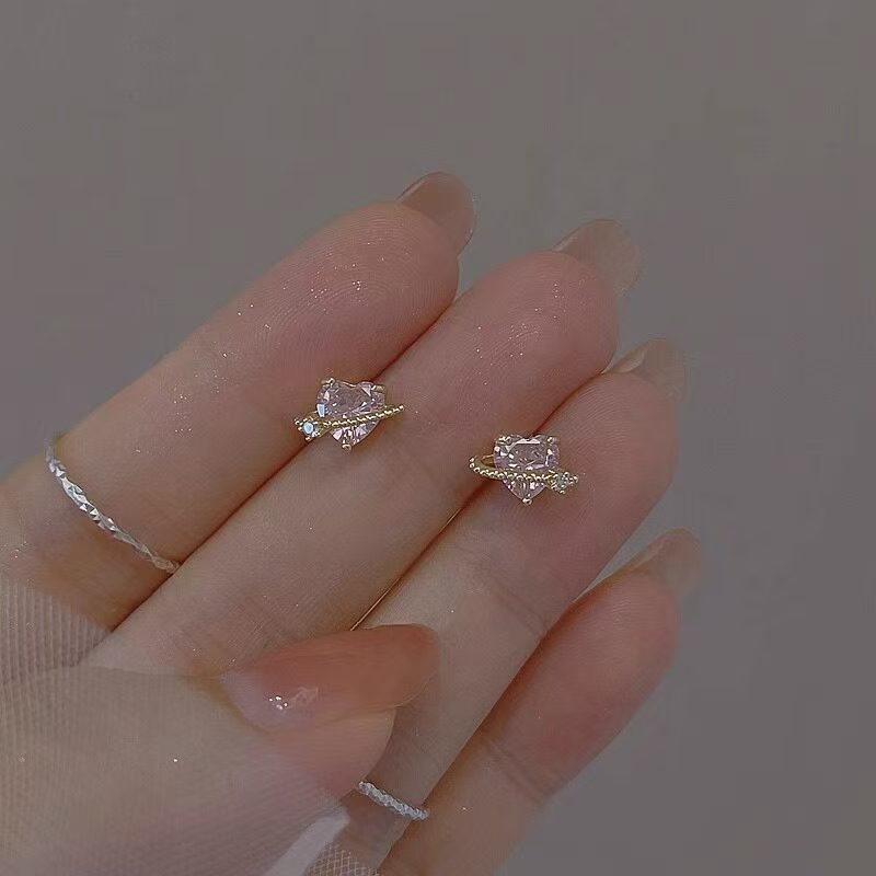 Clean Design S925 Sterling Silver Pearl Stud Earrings Female Simple Elegant Premium Jewelry