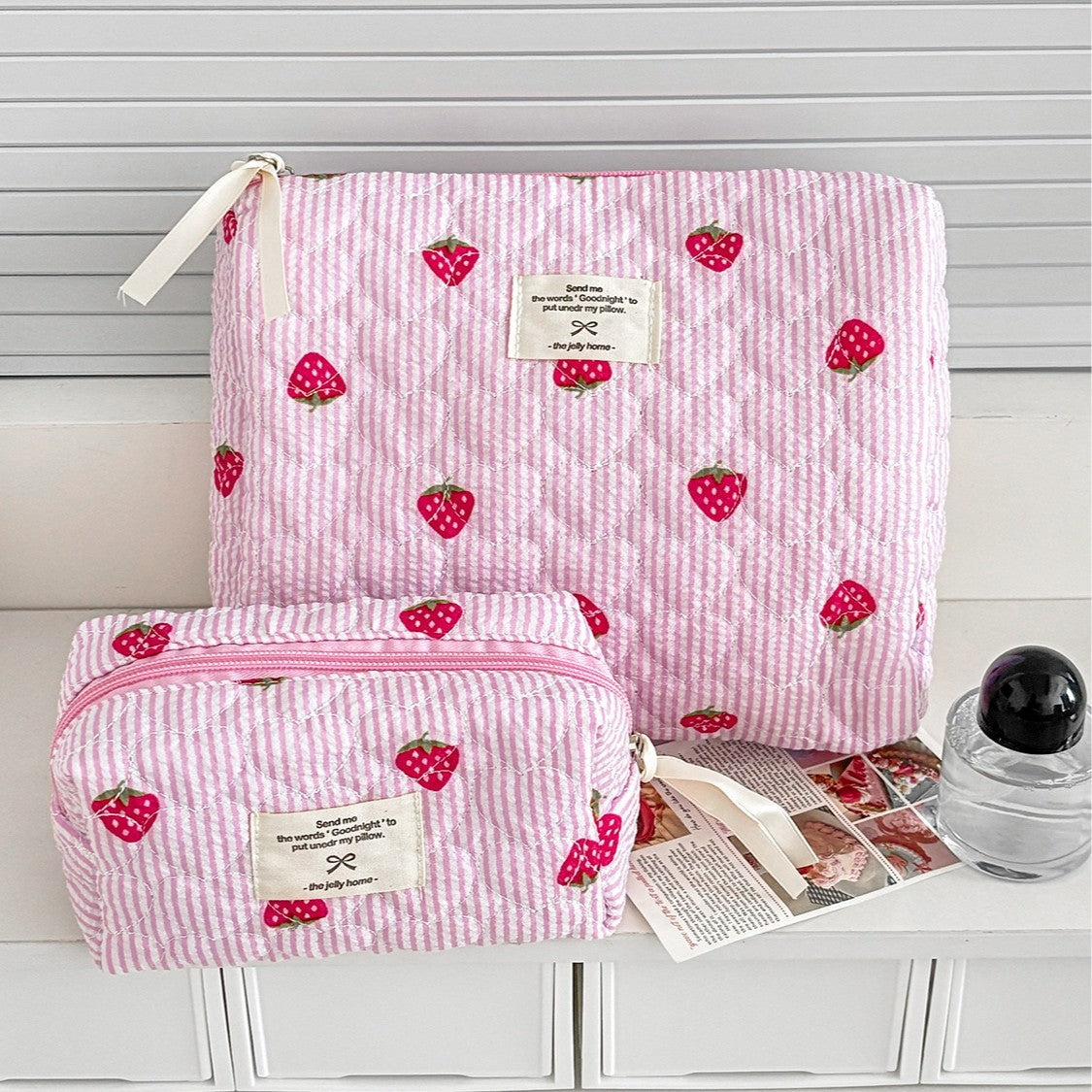 New Quilted, Exquisitely Printed, Large-Capacity Strawberry-Striped Makeup Bag