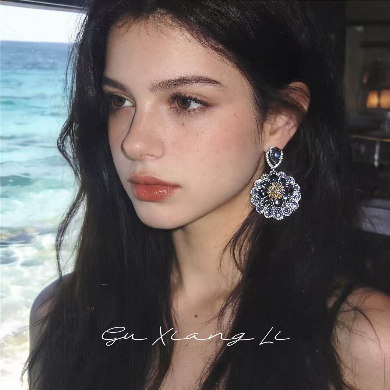 Classic Vintage Clip-on Earrings In French Retro Style. Featured With Exquisite Micro Pave Craftsmanship, Shining Brightly With Premium Texture.