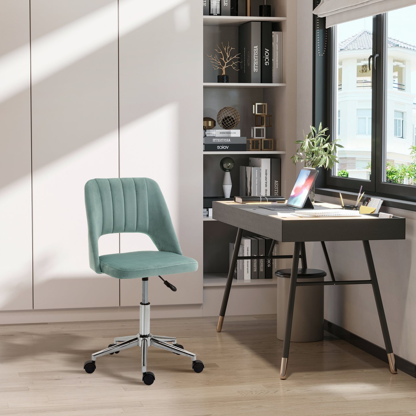 Vinsetto Mid Back Office Chair Velvet Fabric Swivel Scallop Shape Computer Desk Chair For Home Study Bedroom Green