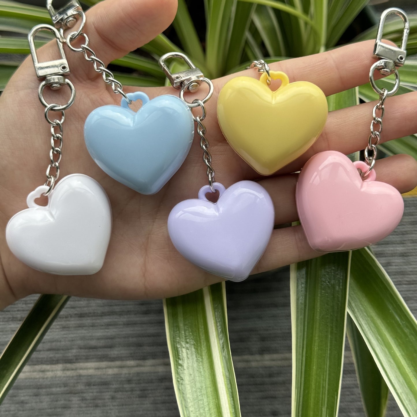 Makeup Blue White Heart Shape Key Chain New