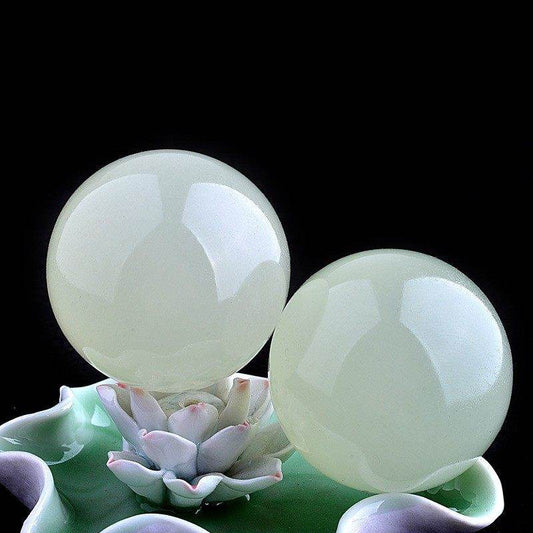 Ice-type Afghan White Jade Hand-carved Fitness Ball Health-care Jade Ball