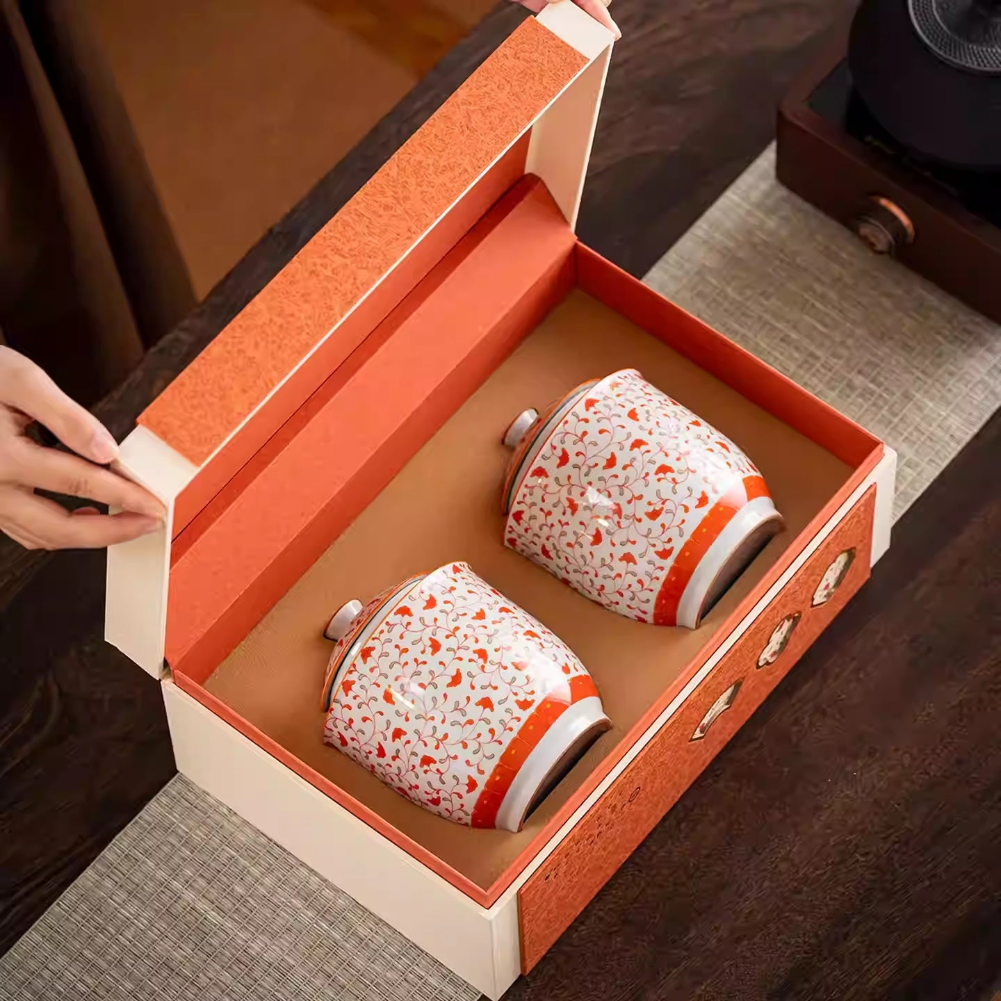 Man Ting Fang Ceramic Tea Caddy