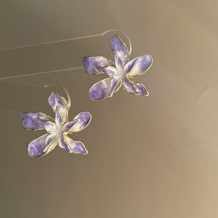 Niche Retro Floral Earrings - Vintage Enamel Coating Studs, Light Luxury Premium Versatile Elegant Ear Jewelry
